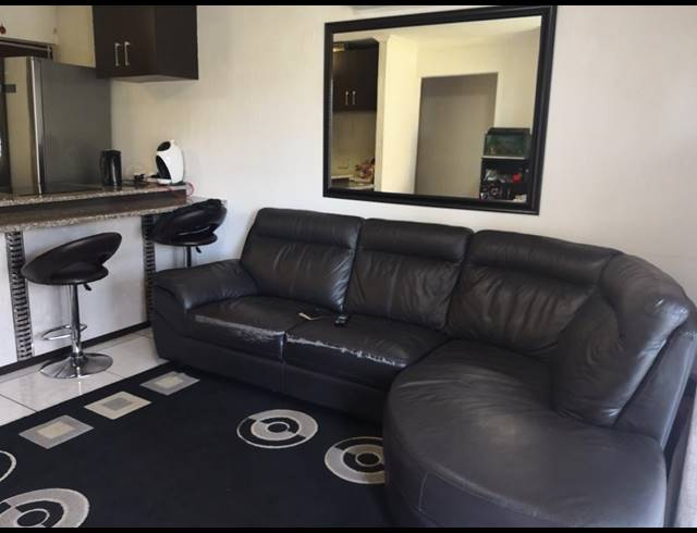 3 BEDROOM SECTIONAL TITLE SOLD IN SYDENHAM